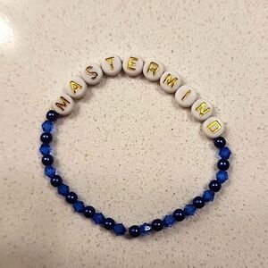 Taylor Swift Friendship Bracelet